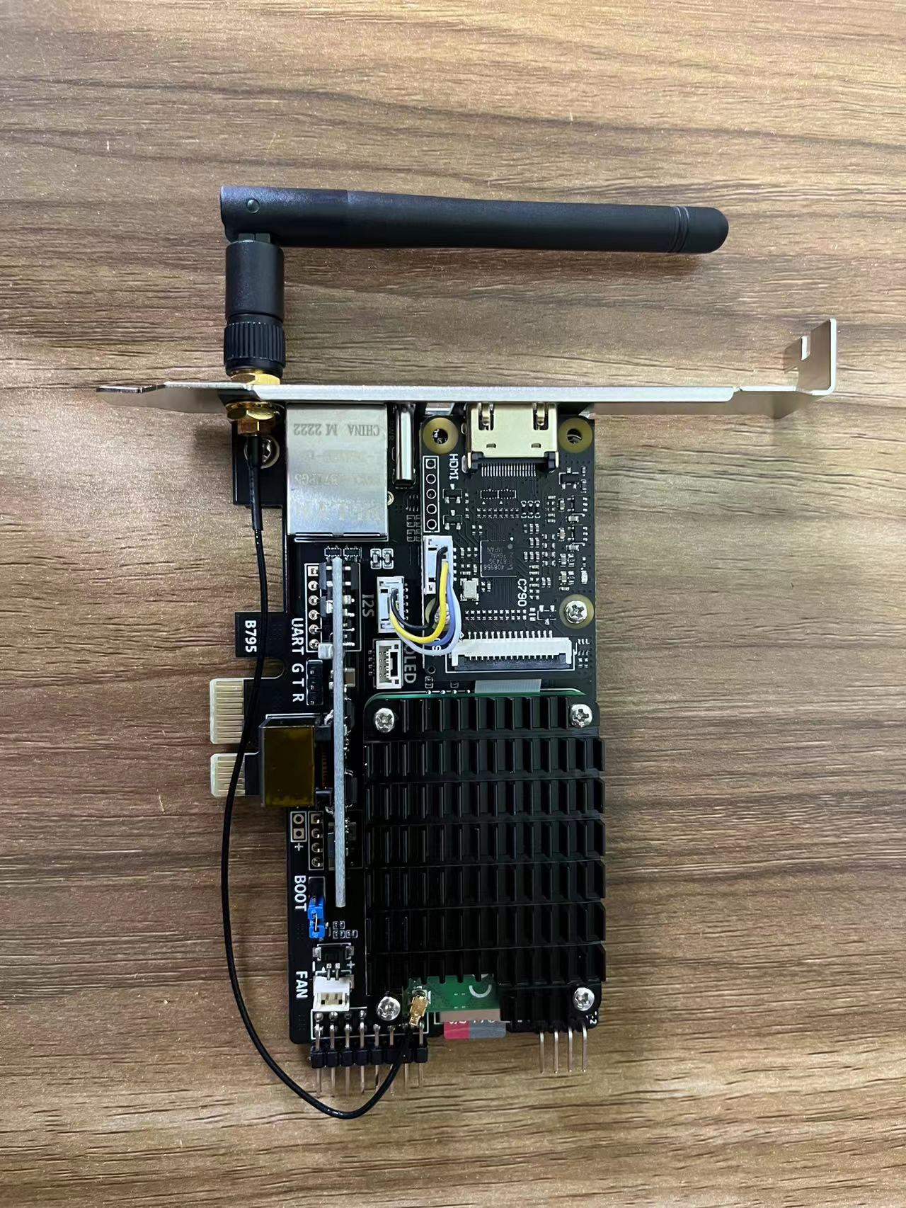 Install_wifi_antenna